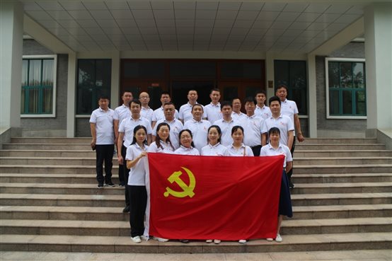 全體黨員1.JPG